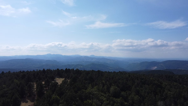 Panoramski pogled sa Maljena na planine.